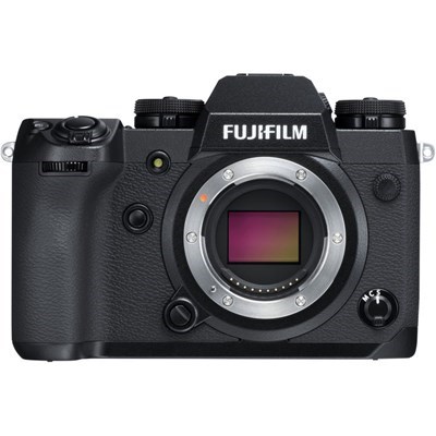 Product: Fujifilm X-H1 + 16mm f/2.8 WR silver kit