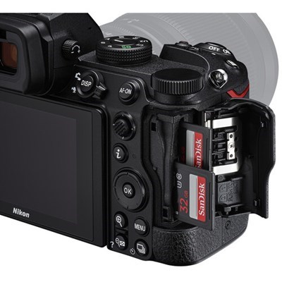 Product: Nikon Z 5 + 24-50mm f/4-6.3 Kit