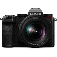 Product: Panasonic Lumix S5 + Lumix S 20-60mm f/3.5-5.6 Kit