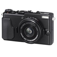 Product: Fujifilm SH X70 Black + WCL-X70 wide angle conversion lens grade 8