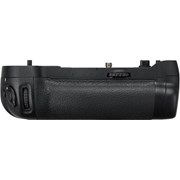 Nikon MB-D17 Battery Grip: D500
