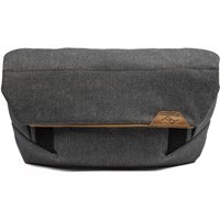 Product: Peak Design Field Pouch V2 Charcoal