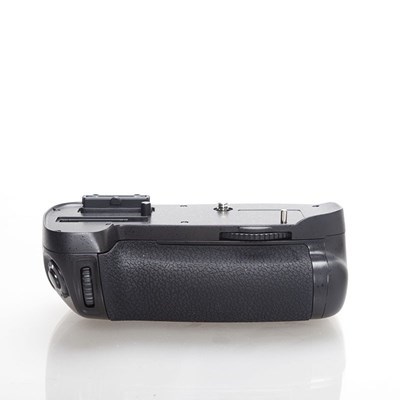 Product: Phottix Battery Grip BG-D600