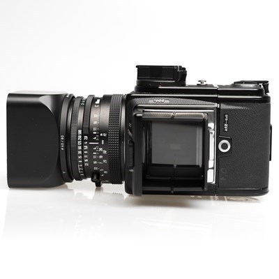 Product: Hasselblad SH 501c body + 80mm f/2.8 Planar + A12 back + case grade 8
