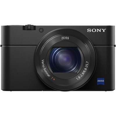 Product: Sony SH RX100 IV + 2 batteries/shooting grip/leather case grade 8