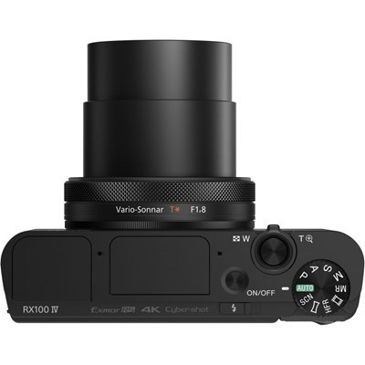 Product: Sony SH RX100 IV + 2 batteries/shooting grip/leather case grade 8