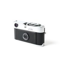 Product: Leica SH M6 TTL Silver: 0.58x w/- Everyday case grade 8