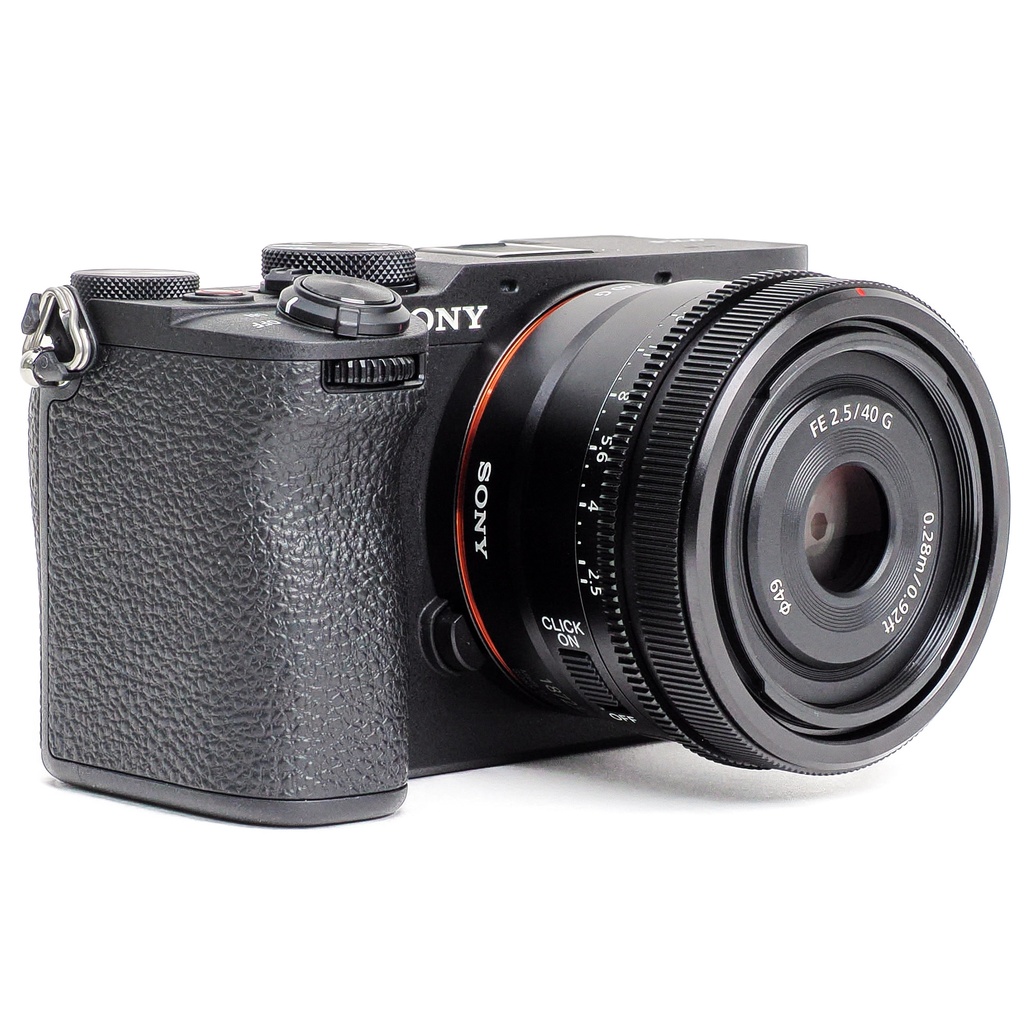 Sony A7C II Black + 40mm f/2.5 G FE Lens