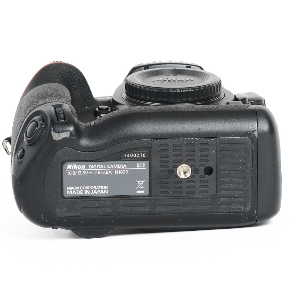 Nikon D6 Body - Grade 8