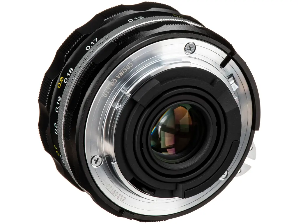 Voigtlander 28mm f/2.8 SL-II COLOR-SKOPAR ASPH Lens: Nikon F - Grade 10