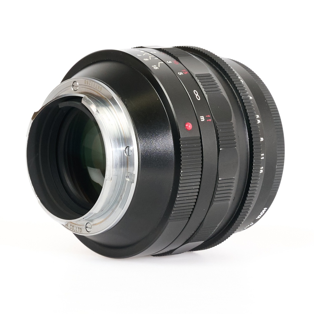 Voigtlander 50mm f/1.1 NOKTON Lens: Leica M - Grade 8