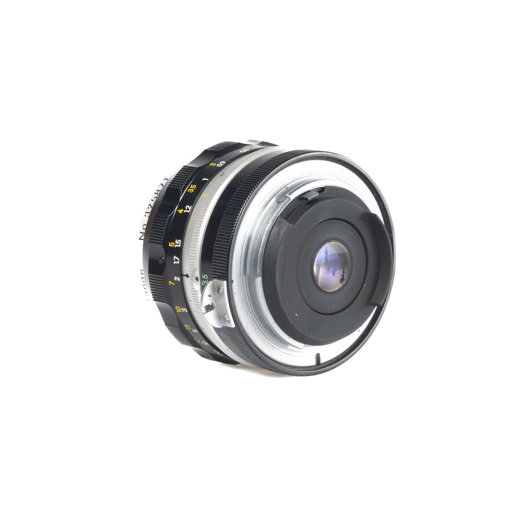 Nikon Nikkor-H Auto 28mm f/3.5 Lens - Grade 10