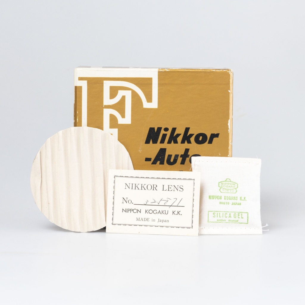 Nikon Nikkor-H Auto 28mm f/3.5 Lens - Grade 10