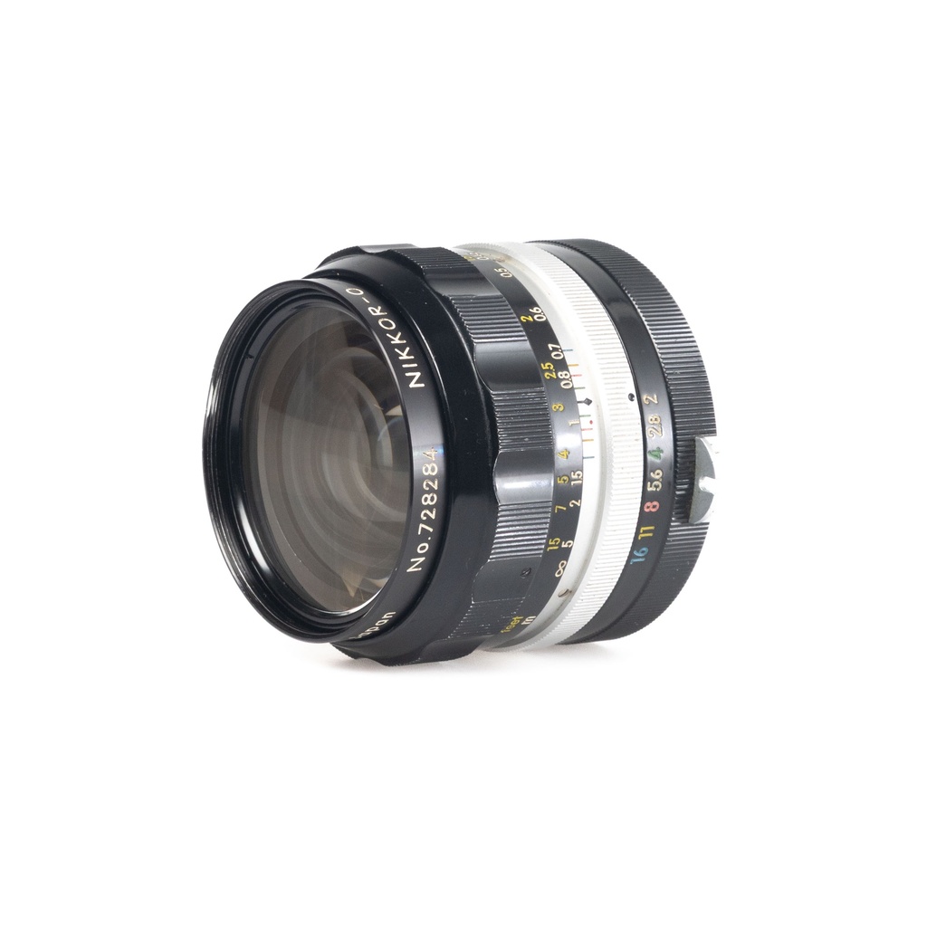 Nikon Nikkor-O Auto 35mm f/2 Lens w/- HN-3 Lens Hood- Grade 7