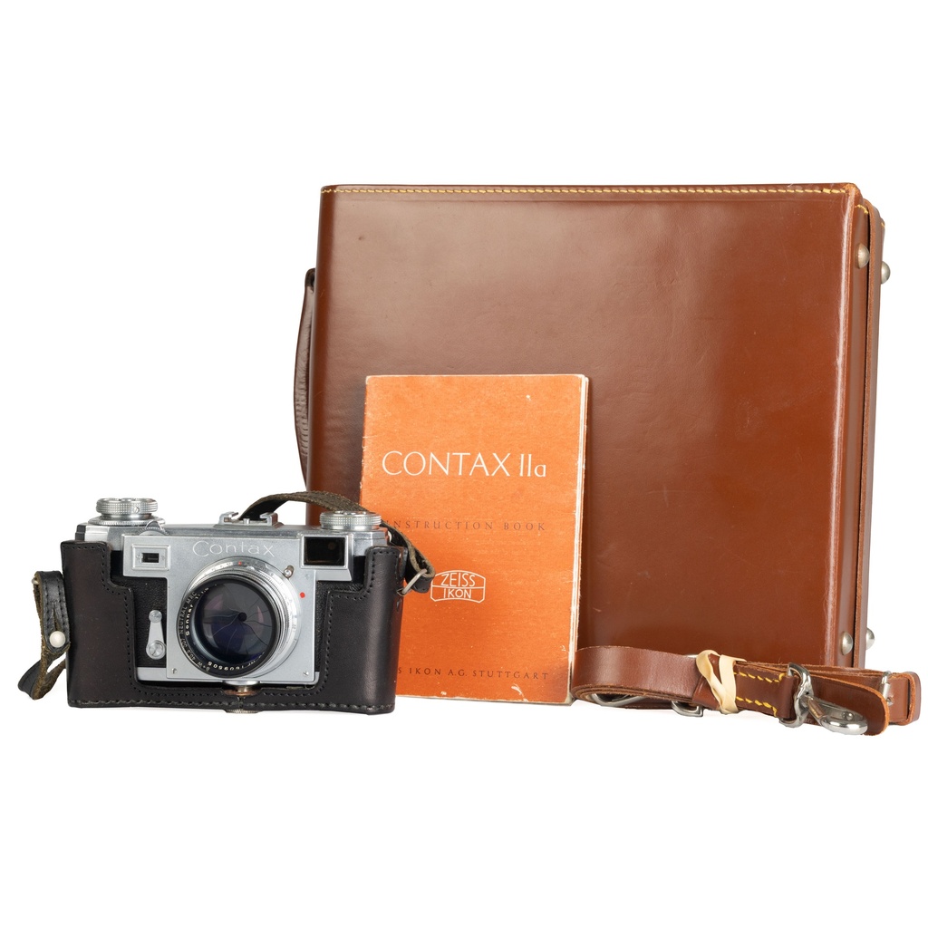 Contax IIa Body Black Dial w/- leather case + 50mm f/1.5 + 135mm f/4lenses for Contax Rangefinder