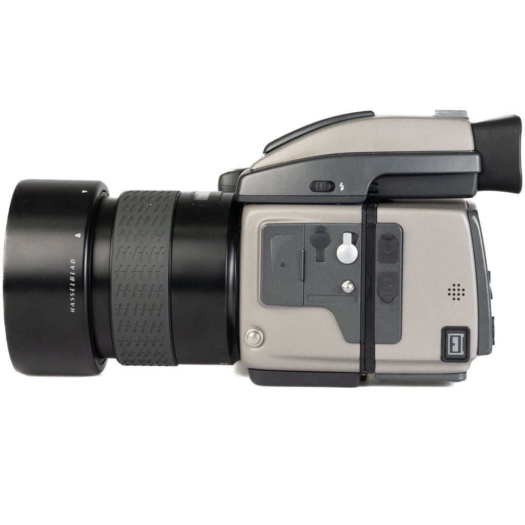 Hasselblad H4D-40 Kit w/- 40Mp back + 100mm f/2.2 HC lens - Grade 8 