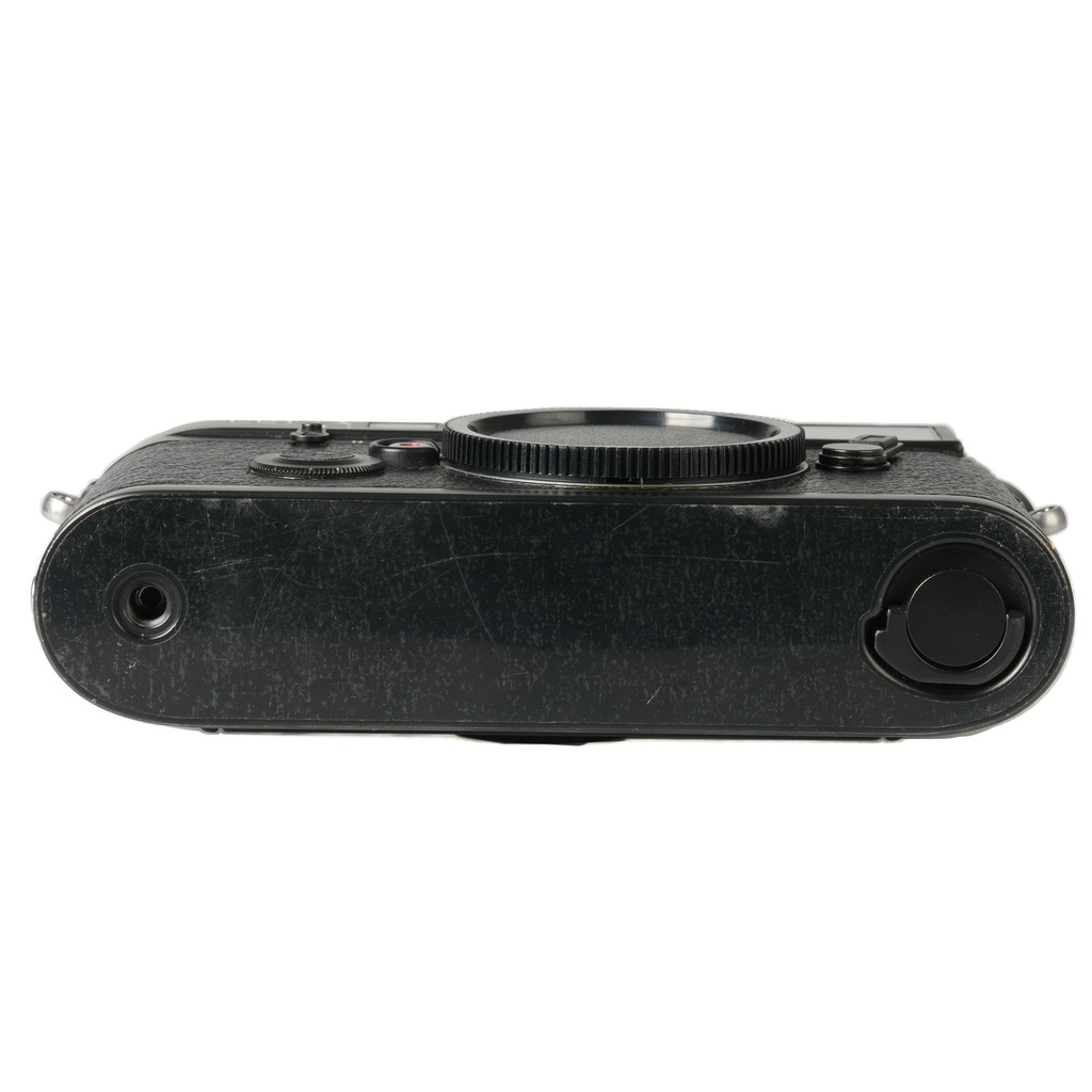 Leica M6 Classic Black Body only (0.72x)  - Grade 8