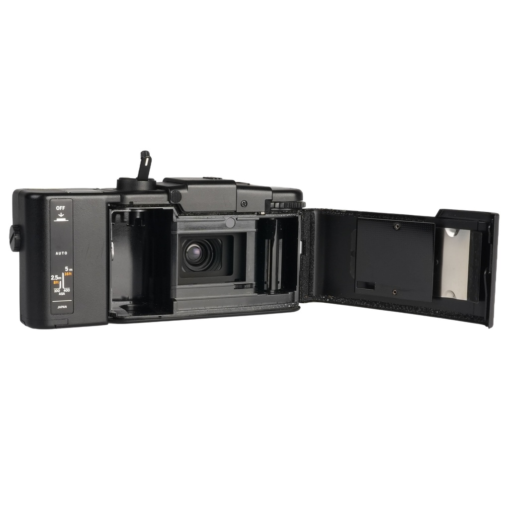 Olympus XA 2 35mm f/2.8 w/- A11 flash - Grade 8 