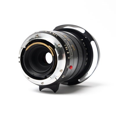 Leica 28-35-50mm f/4 Tri-Elmar-M ASPH lens(6 bit code) w/- hood + E49 UVafilter Grade 8