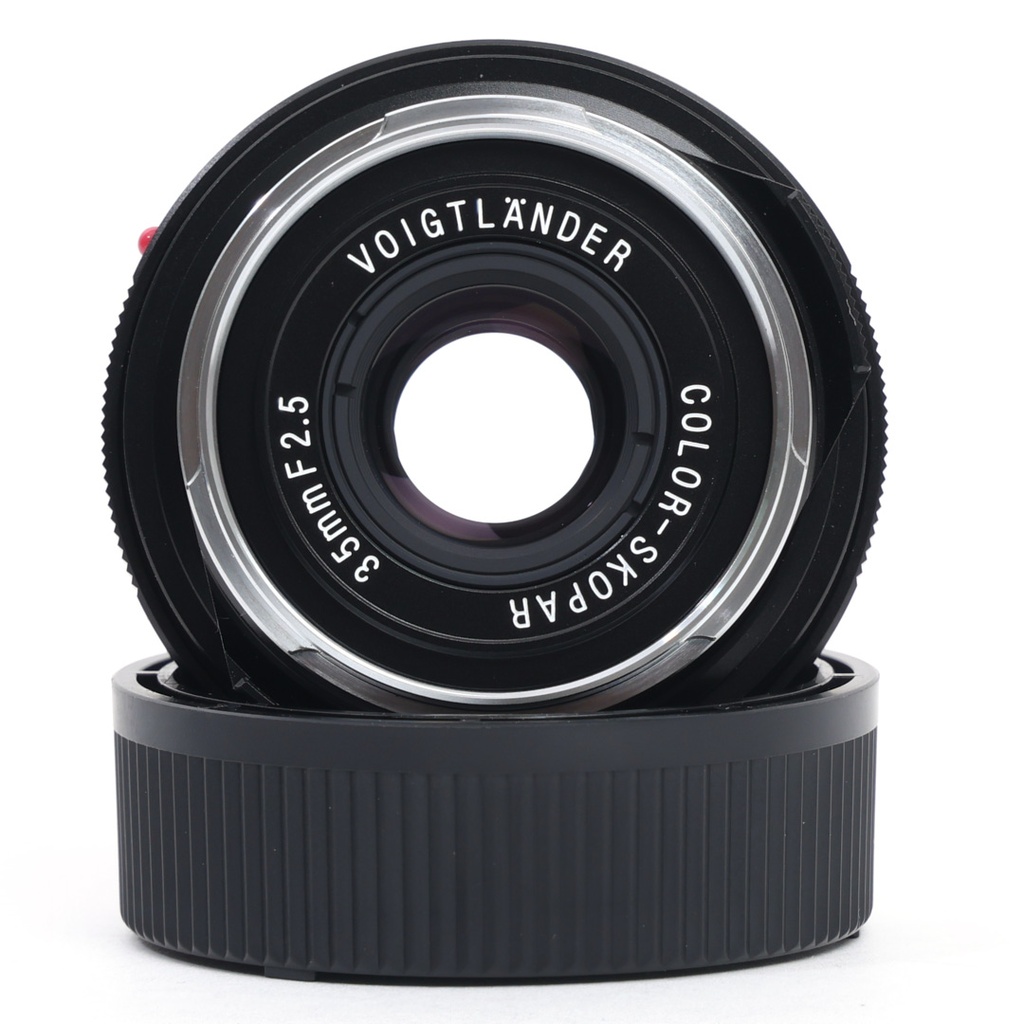 Voigtlander  35mm f/2.5 COLOR-SKOPAR P-II Lens: Leica M Grade 9 