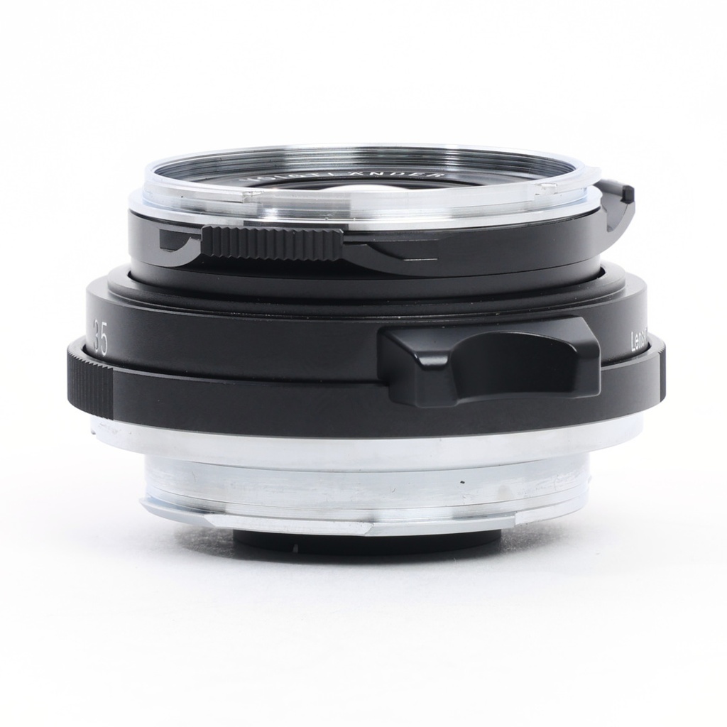 Voigtlander  35mm f/2.5 COLOR-SKOPAR P-II Lens: Leica M Grade 9 