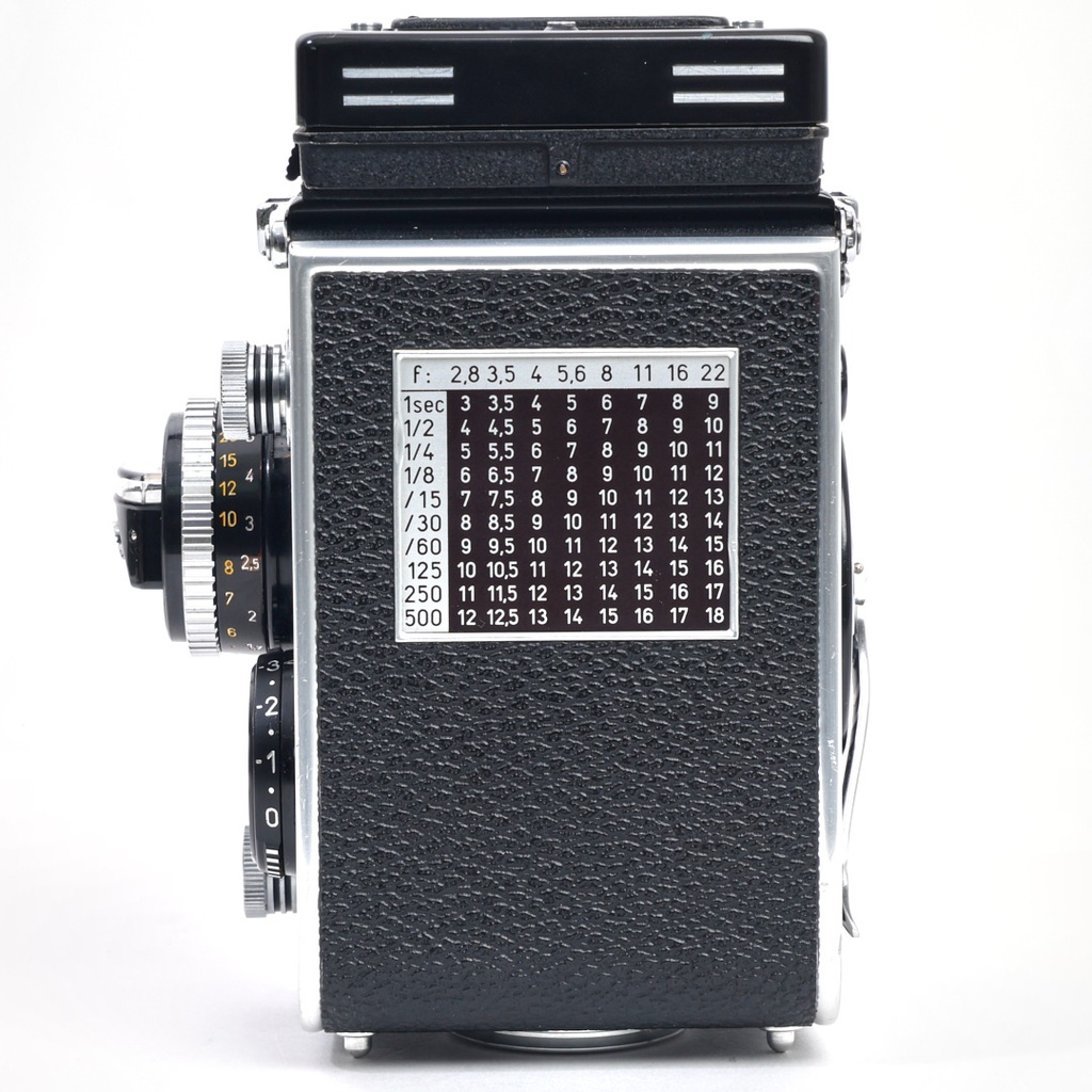 Rolliflex 3.5F type 4 Planar (rebuilt by Magicflex Camera Germany 2020) w/- OEM UV filter, Bay II Lens hood + metal cap satin), Ever-ready case and Superior Labor 6x6 leather carry case