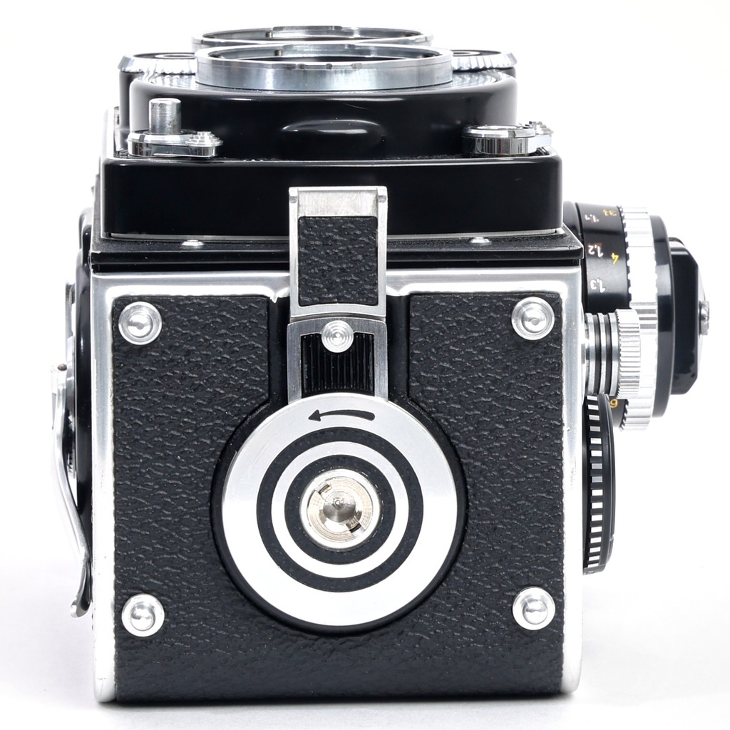 Rolliflex 3.5F type 4 Planar (rebuilt by Magicflex Camera Germany 2020) w/- OEM UV filter, Bay II Lens hood + metal cap satin), Ever-ready case and Superior Labor 6x6 leather carry case