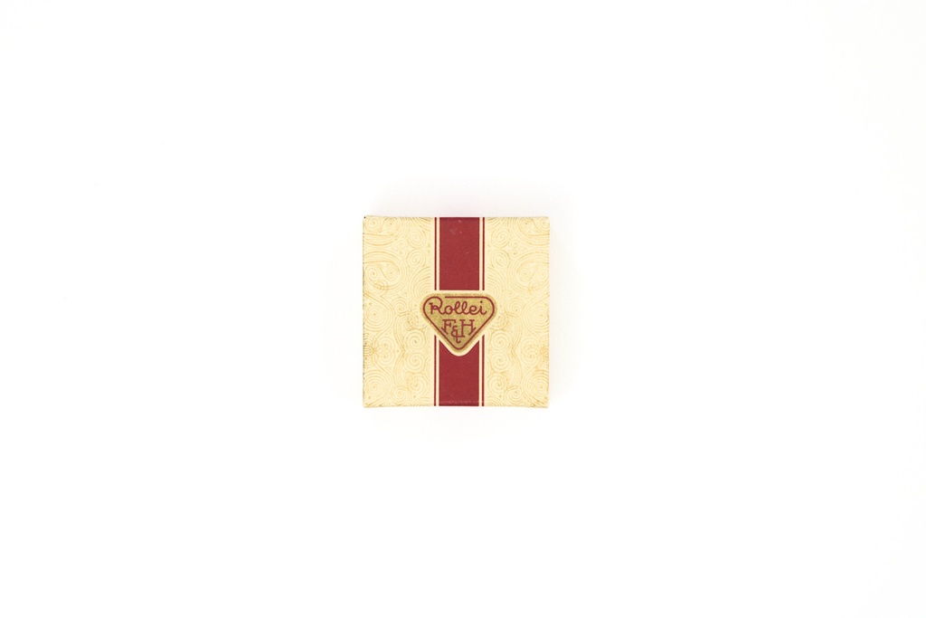 Rolliflex 3.5F type 4 Planar (rebuilt by Magicflex Camera Germany 2020) w/- OEM UV filter, Bay II Lens hood + metal cap satin), Ever-ready case and Superior Labor 6x6 leather carry case