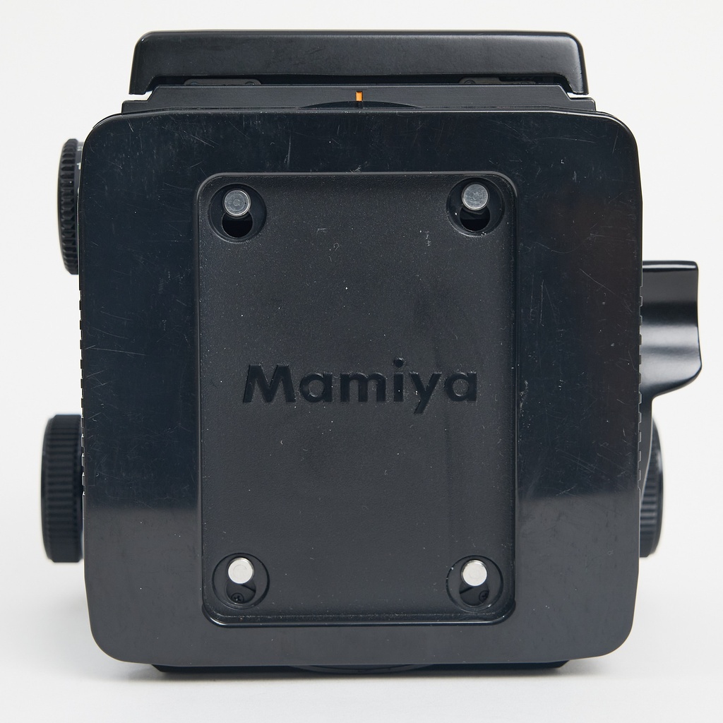 Mamiya RZ67 + 110mm f/2.8 + 180mm + 250mm f/4.5, w/- 2 Film + Backs Waist Level Finder & AE Prism Finder- Grade 8