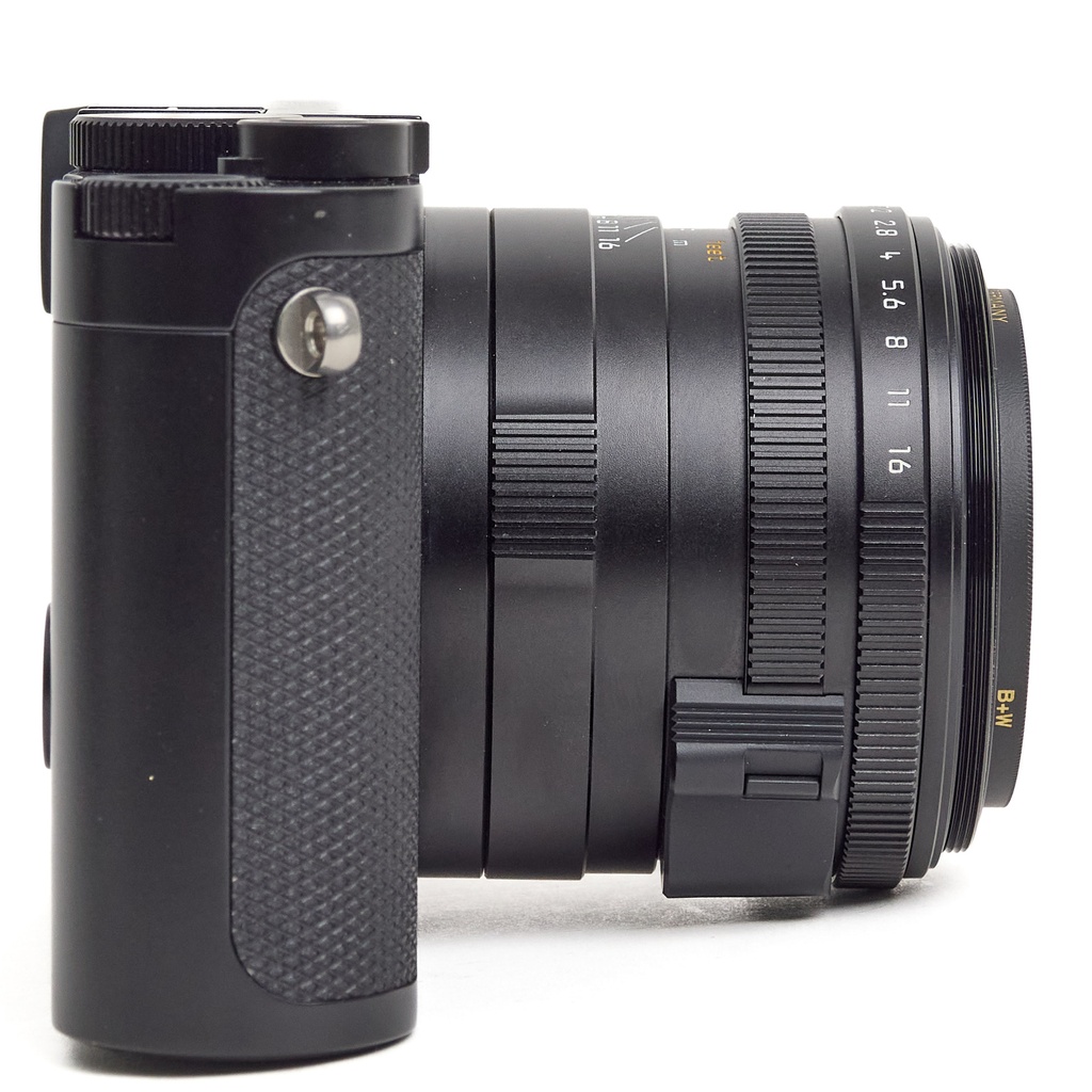 Leica Q2 - Grade 9 