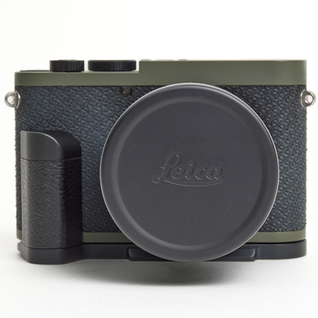 Leica Q2 Reporter Grade 9