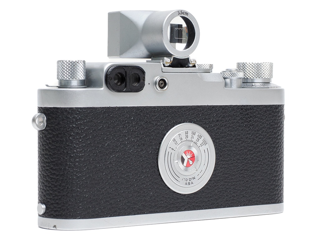 Leica IIIg + Summaron f= 3.5 cm 1:3.5 Grade 9