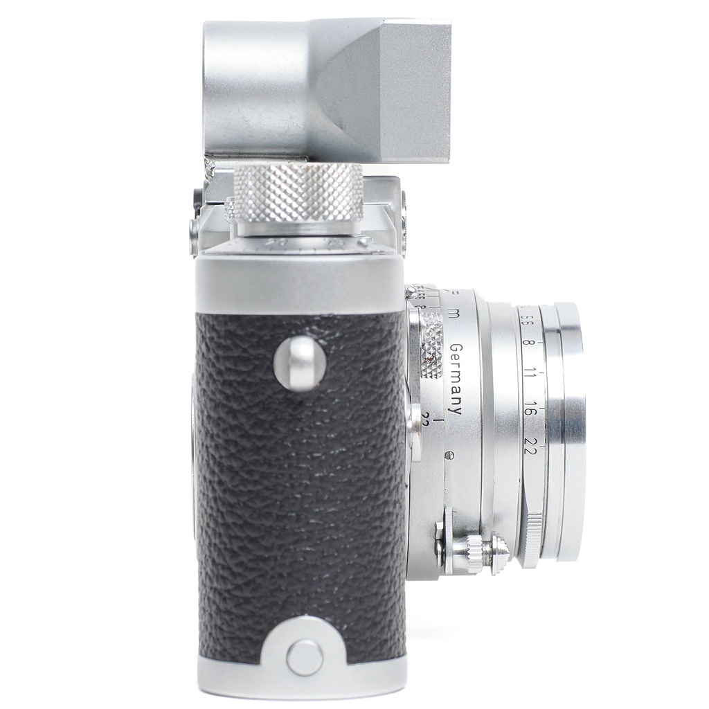 Leica IIIg + Summaron f= 3.5 cm 1:3.5 Grade 9