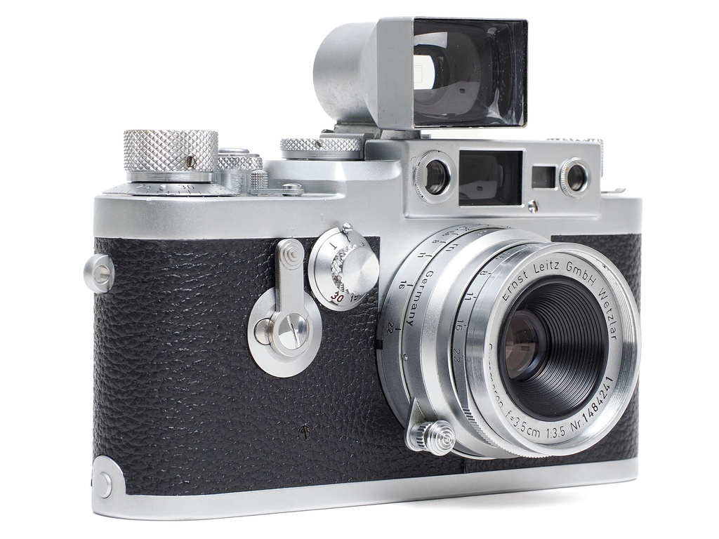 Leica IIIg + Summaron f= 3.5 cm 1:3.5 Grade 9