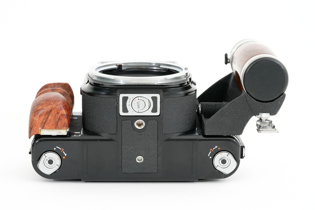 Pentax 67 body w/- metered prism + lenses Kit - Grade 8