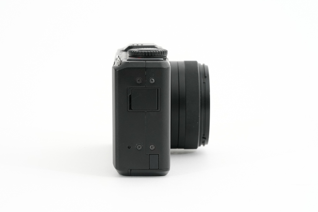 Sigma DP2 Merrill Mirrorless Camera Black - Grade 7