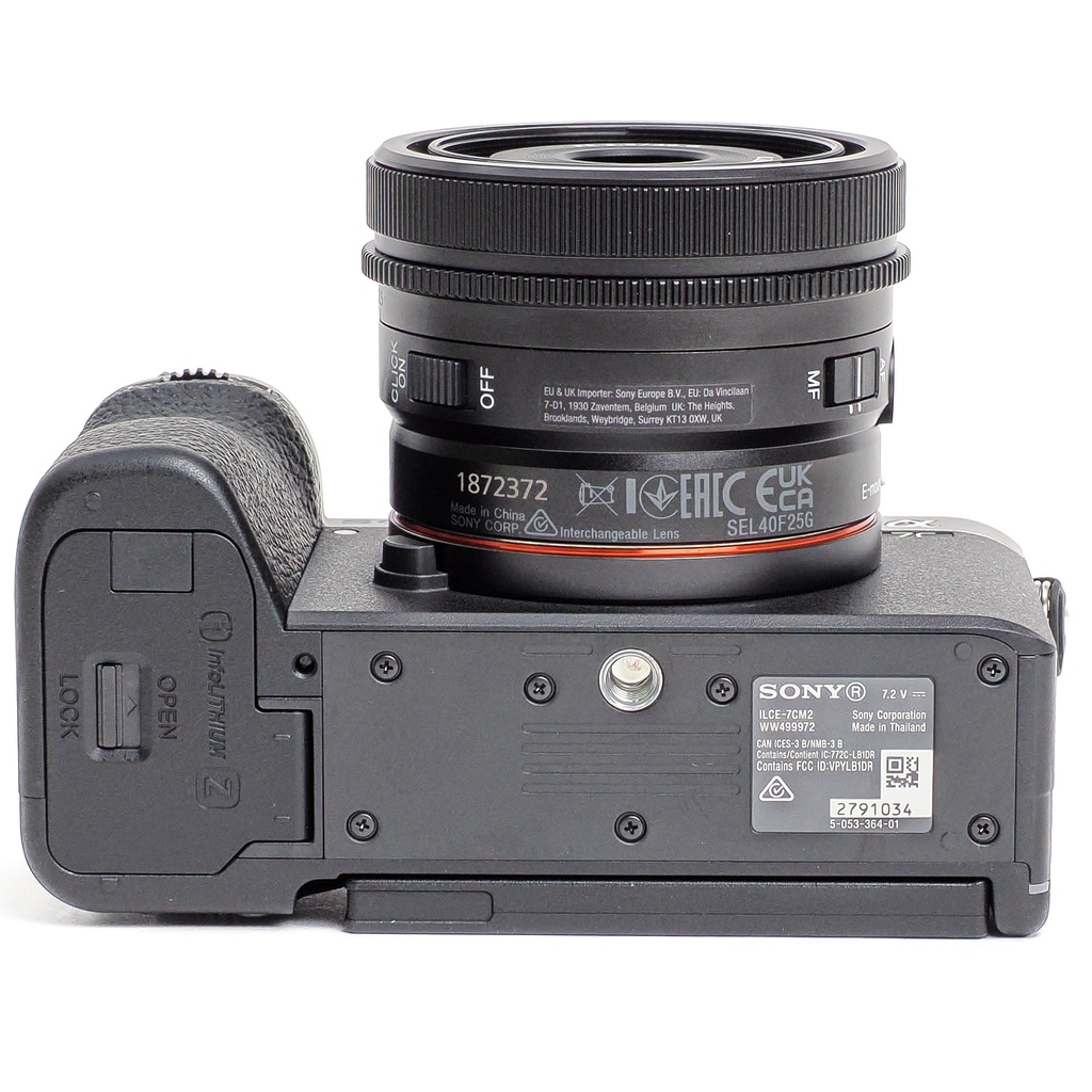 Sony A7C II Silver + 40mm f/2.5 G FE Lens