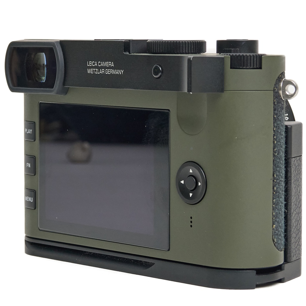 Leica Q2 Reporter Grade 9