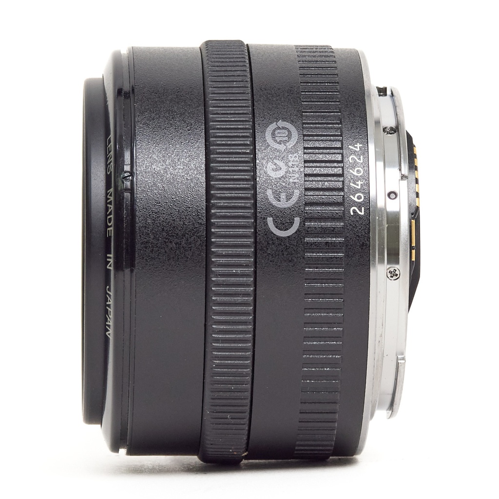 Canon EF 35mm f/2 lens Grade 9