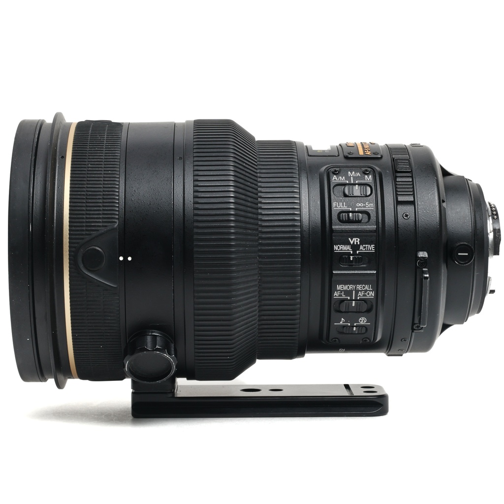 Nikon AF-S 200mm f/2G ED VR II lens - Grade 8