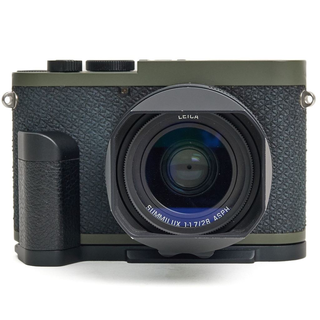 Leica Q2 Reporter Grade 9